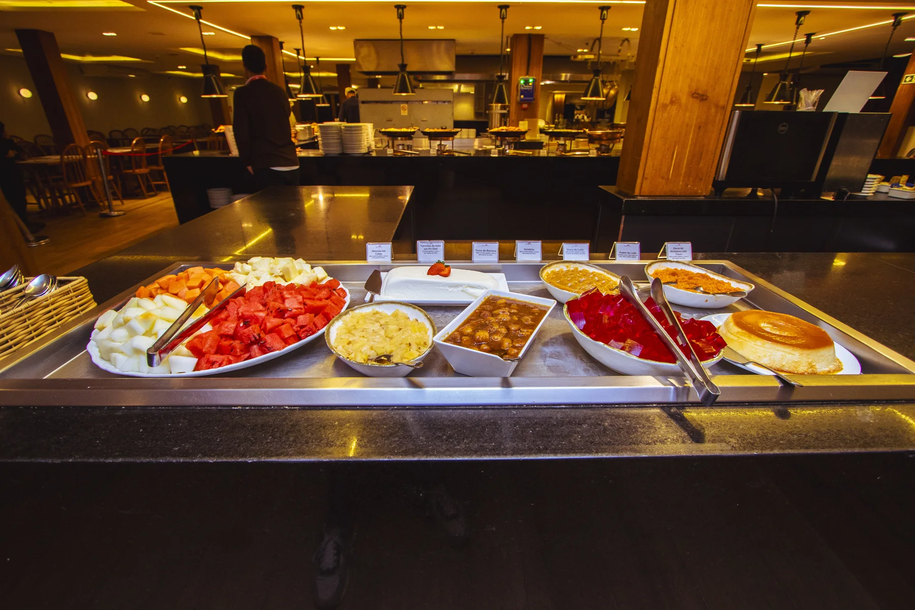 Opções no buffet do Lugano